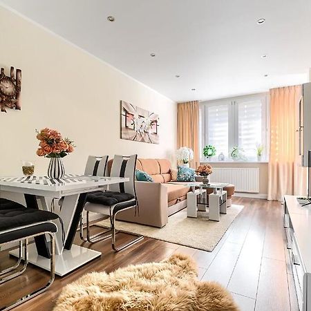 דירות שצ'צ'ין Flower Apartament City Center מראה חיצוני תמונה